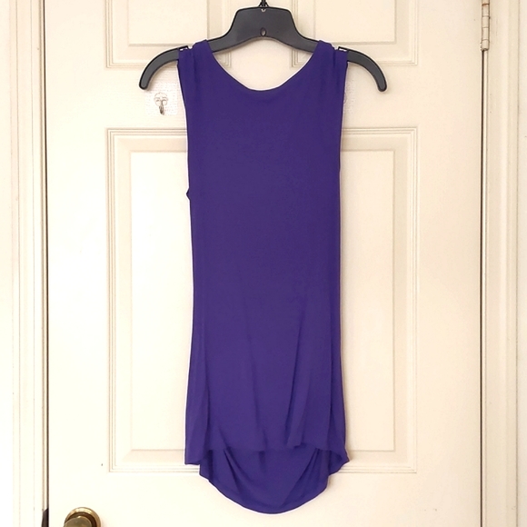 NWT. Express Rayon/Spandex Long sleeveless top with front design. - Picture 2 of 4